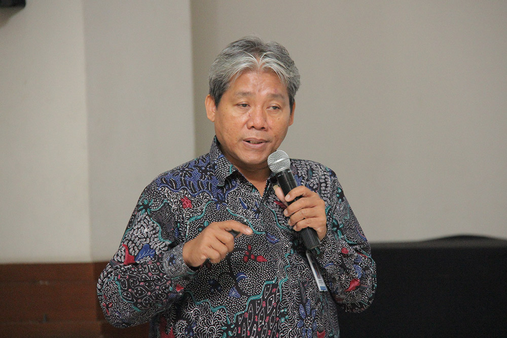 Dr. Ir. Sugeng Santoso, M. Agr: Narasumber Penataran PKM 11 Februari 2015